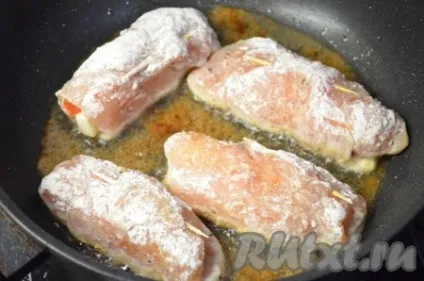 Курячі рулетики з сиром і помідорами - готуємо покроково з фото (курячі) Курячі рулетики з сиром і помідорами - готуємо покроково з фото