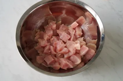 Куряче філе - сюрприз, запечене у фользі