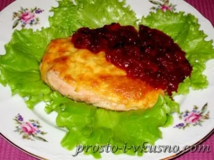 Куряче філе з брусничним соусом (брусничним) Куряче філе з брусничним соусом
