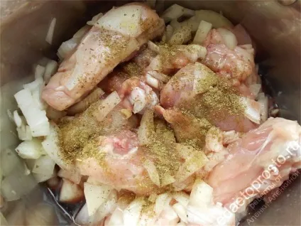 Курка з грибами