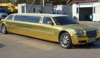 Лімузин крайслер на весілля