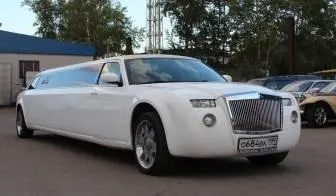 Лімузин крайслер на весілля