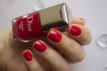 Манікюр dior vernis couture effet gel collection for spring 2014 року - ann sokolova (dior) Манікюр dior vernis couture effet gel collection for spring 2014 року - ann sokolova