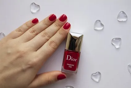 Манікюр dior vernis couture effet gel collection for spring 2014 року - ann sokolova (dior) Манікюр dior vernis couture effet gel collection for spring 2014 року - ann sokolova