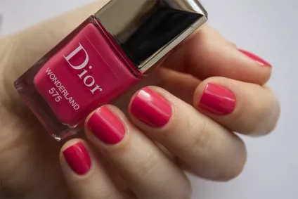 Манікюр dior vernis couture effet gel collection for spring 2014 року - ann sokolova (vernis) Манікюр dior vernis couture effet gel collection for spring 2014 року - ann sokolova