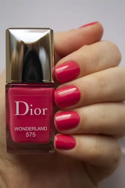 Манікюр dior vernis couture effet gel collection for spring 2014 року - ann sokolova (vernis) Манікюр dior vernis couture effet gel collection for spring 2014 року - ann sokolova