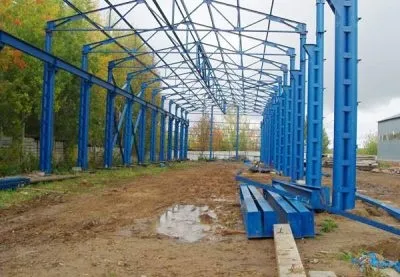 Металоконструкції в заміському будівництві Карас будинку, сходи, козирки