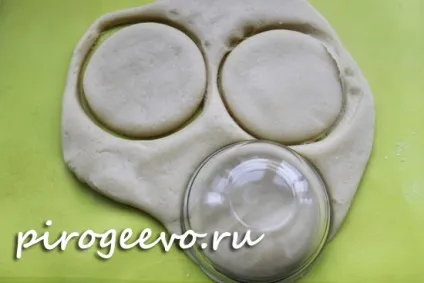 Молочні коржики рецепт з фото крок за кроком (рецепт) Молочні коржики рецепт з фото крок за кроком