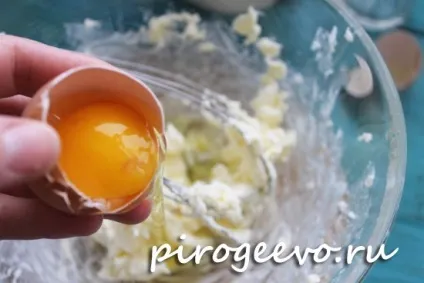 Молочні коржики рецепт з фото крок за кроком (рецепт) Молочні коржики рецепт з фото крок за кроком