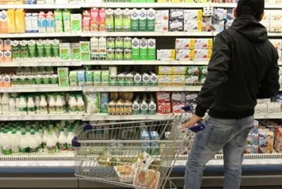 Чи можна пити прострочений кефір і які можуть бути наслідки (пити) Чи можна пити прострочений кефір і чим це загрожує