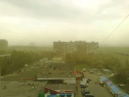 Москву накрила зелена буря, все не просто так (зависли зелені хмари Москвою) Москву накрила зелена буря, все не просто так