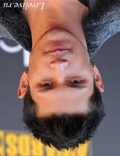 Чоловічі зачіски з чубчиком вгору - фото, відгуки, відео урок (чоловічі) Чоловічі зачіски з чубчиком вгору - фото, відгуки, відео урок