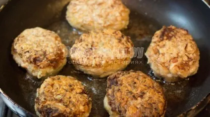 М'ясні котлети з капустою, картоплею - рецепт з покроковими фото, всі страви (картоплею) М'ясні котлети з капустою, картоплею - рецепт з покроковими фото, всі страви