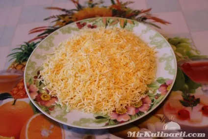 Ніжний салат з крабовими паличками, помідорами і сиром (крабовими) Ніжний салат з крабовими паличками, помідорами і сиром
