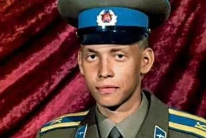 Про них і не скажеш »зірки, що служили в армії (новини авто) Про них і не скажеш »зірки, що служили в армії