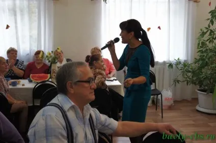 Зігрій теплом своєї руки »
