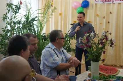 Зігрій теплом своєї руки »