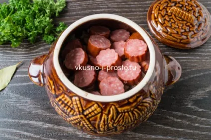 Мисливські ковбаски до картоплею в горщиках (що приготувати на смачний обід) Мисливські ковбаски до картоплею в горщиках