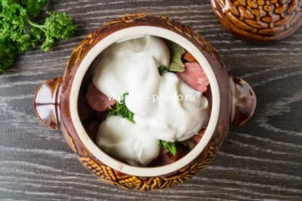 Мисливські ковбаски до картоплею в горщиках (ковбаски) Мисливські ковбаски до картоплею в горщиках