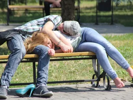 Чому деякі люди завжди спізнюються, em (запізнення) Чому деякі люди завжди спізнюються, em