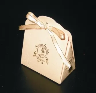 Подарункова коробка своїми руками, листівки своїми руками (руками) Подарункова коробка своїми руками, листівки своїми руками