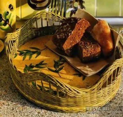 Піднос плетений з ротанга своїми руками