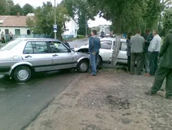 Підставні »аварії як шахраї обманюють страхові компанії (даі) Підставні »аварії як шахраї обманюють страхові компанії