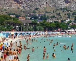 Погода на Сицилії по місяцях 1 (вітровка одяг довгим) Погода на Сицилії по місяцях 1