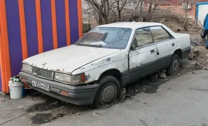Поки місто мирно спить, не дрімає мафія () Поки місто мирно спить, не дрімає мафія