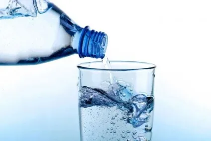 Користь і шкода газованої води (газованої) Користь і шкода газованої води