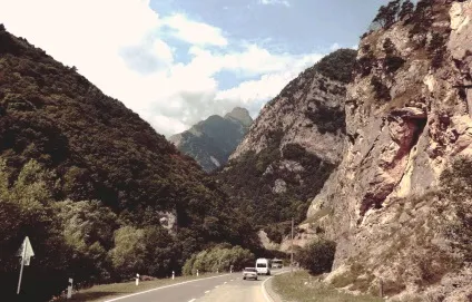 Подорожуючи по осетії Фіагдон, papaha (papaha) Подорожуючи по осетії Фіагдон, papaha