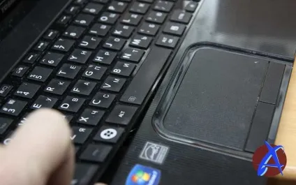 Розбирання ноутбука toshiba satellite l850 (розбираємо) Розбирання ноутбука toshiba satellite l850