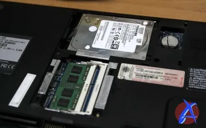 Розбирання ноутбука toshiba satellite l850 (toshiba l850) Розбирання ноутбука toshiba satellite l850