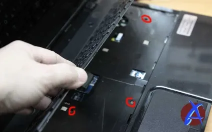 Розбирання ноутбука toshiba satellite l850 (satellite) Розбирання ноутбука toshiba satellite l850