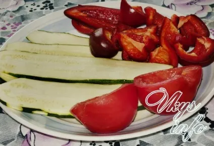 Рулетики з кабачків з куркою рецепт з фото (рулетики) Рулетики з кабачків з куркою рецепт з фото