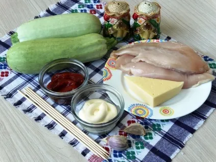 Рулетики з кабачків з курячими м'ясом рецепт з фото