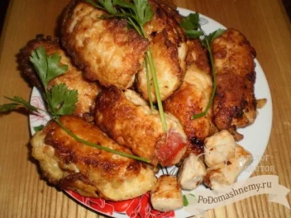 Рулети з курячого філе з помідорами і часником