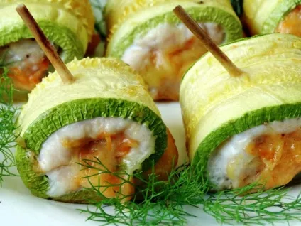 Рулетики з кабачків з курячими м'ясом рецепт з фото