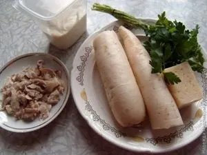 Салат з дайкона з куркою і сиром (овочевий салат) Салат з дайкона з куркою і сиром