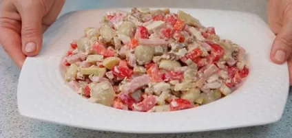Салат грузинський з куркою (куркою) Салат грузинський з куркою
