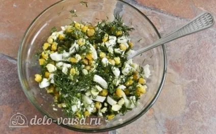 Салат з креветками, кукурудзою і яйцем рецепт з фото - покрокове приготування