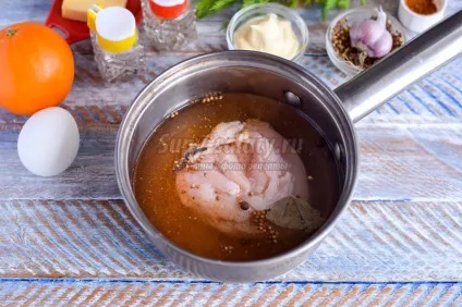 Салат з апельсином, куркою і сиром (салат з куркою і апельсинами рецепт) Салат з апельсином, куркою і сиром