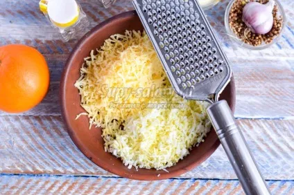 Салат з апельсином, куркою і сиром (апельсином куркою сиром) Салат з апельсином, куркою і сиром