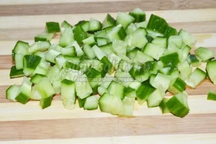 Салат з пекінської капусти з кукурудзою, сиром і огірком (капусти) Салат з пекінської капусти з кукурудзою, сиром і огірком