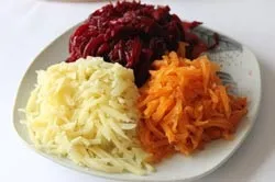 Оселедець під шубою рецепт класичний - покроковий рецепт з фото (під шубою) Оселедець під шубою рецепт класичний - покроковий рецепт з фото