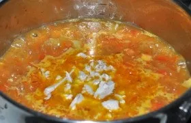 Сирний курячий суп з помідорами - покроковий рецепт з фото (кулінарні рецепти) Сирний курячий суп з помідорами - покроковий рецепт з фото