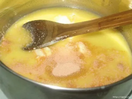 Солодкий вершковий пиріг з цукатами