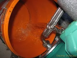 Злив води з водопроводу