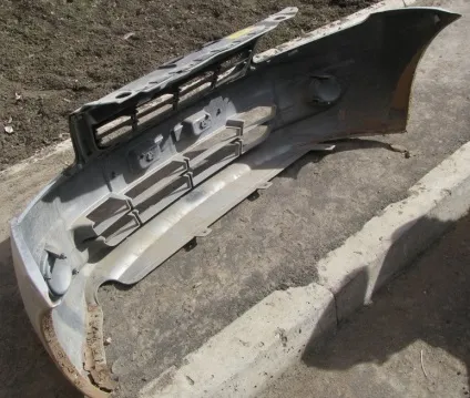 Зняття і установка переднього крила лада гранта (6 год) Зняття і установка переднього крила лада гранта