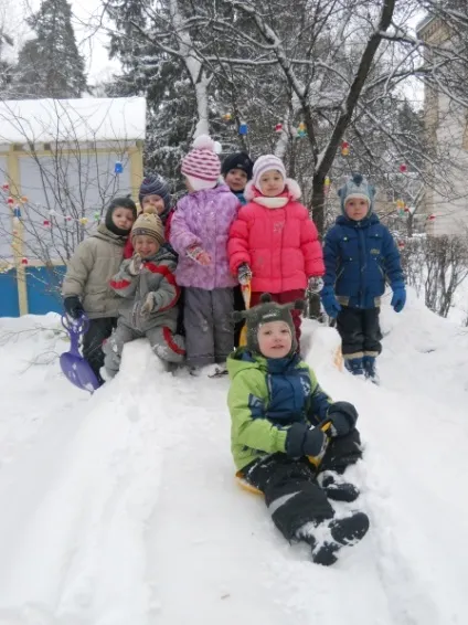 Снігові фігури на нашій ділянці
